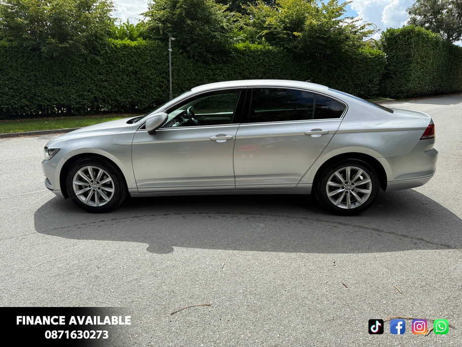 2016 Volkswagen Passat - image 13