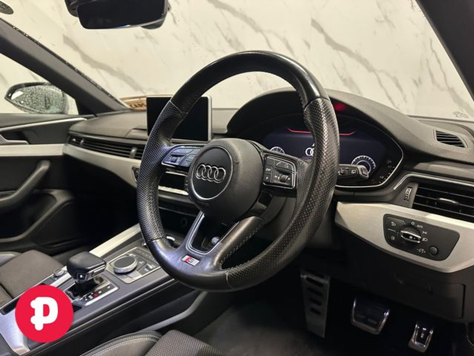 2017 Audi A4 - image 2