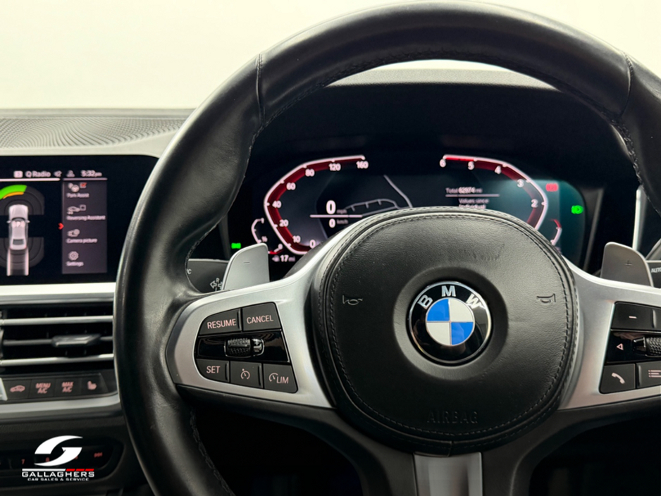 2021 BMW 3 Series - image 18