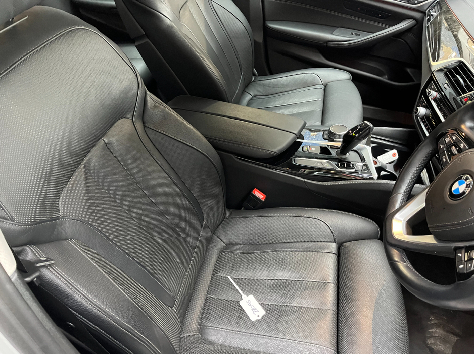 2018 BMW 5 Series - image 14