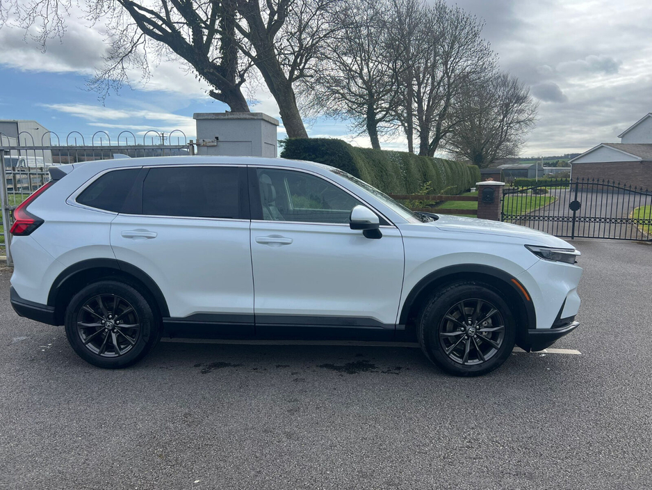 2024 Honda CR-V - image 3