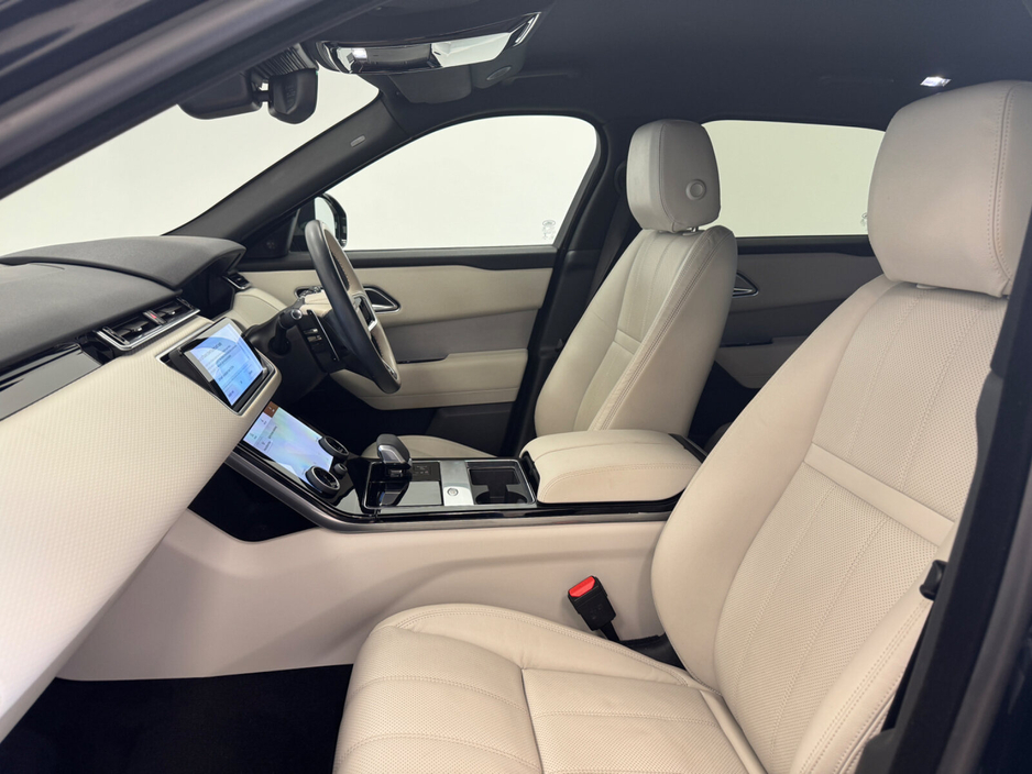 2023 Land Rover Range Rover Velar - image 7