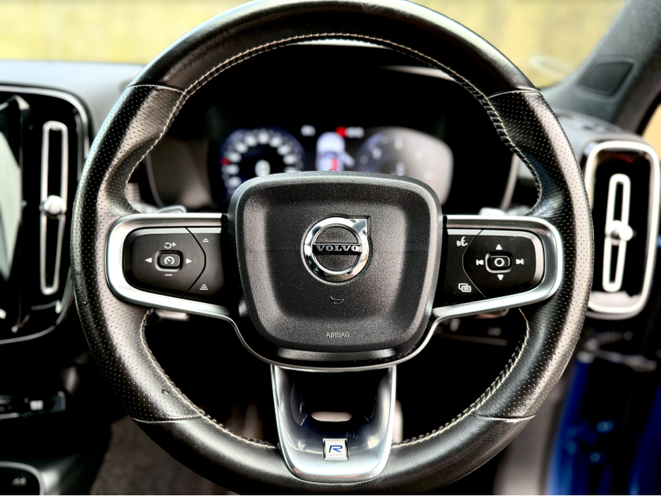 2020 Volvo XC40 D3 R-DESIGN AT 5DR AUTO €31,950