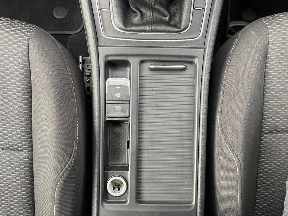 2017 Volkswagen Golf 1.6 TRENDLINE TDI 115HP 3DR €7,750