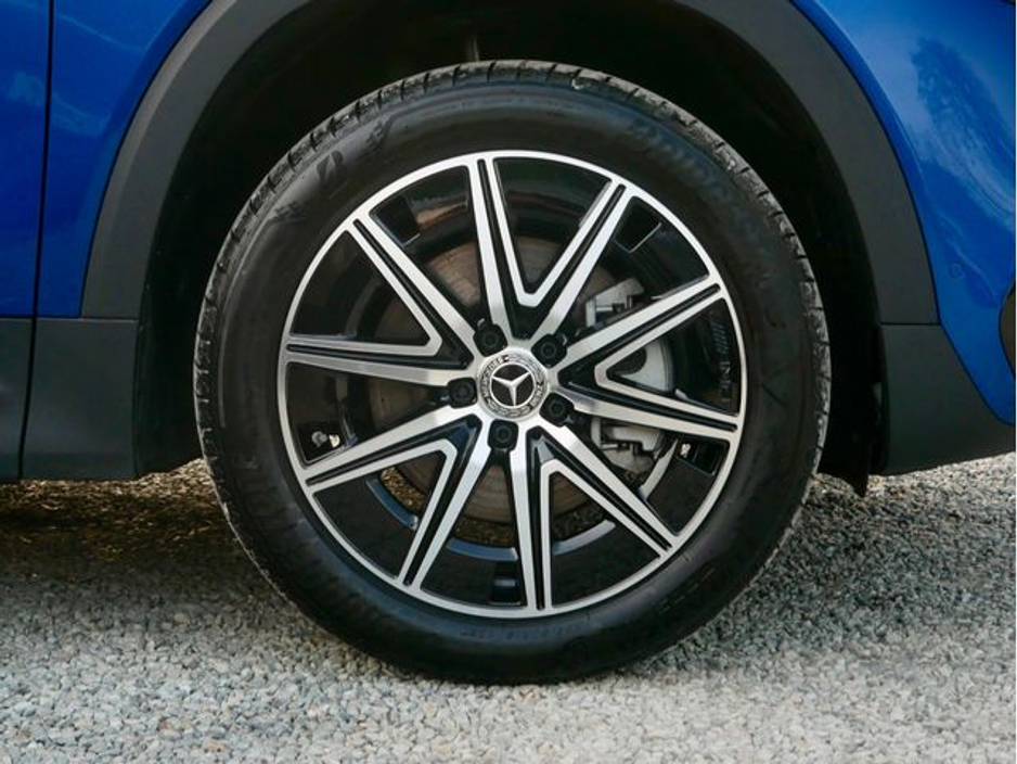 2025 Mercedes-Benz EQB - image 11