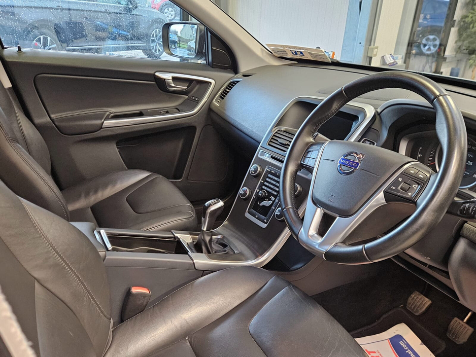2016 Volvo XC60 D3 (150hp) FWD ES €18,950
