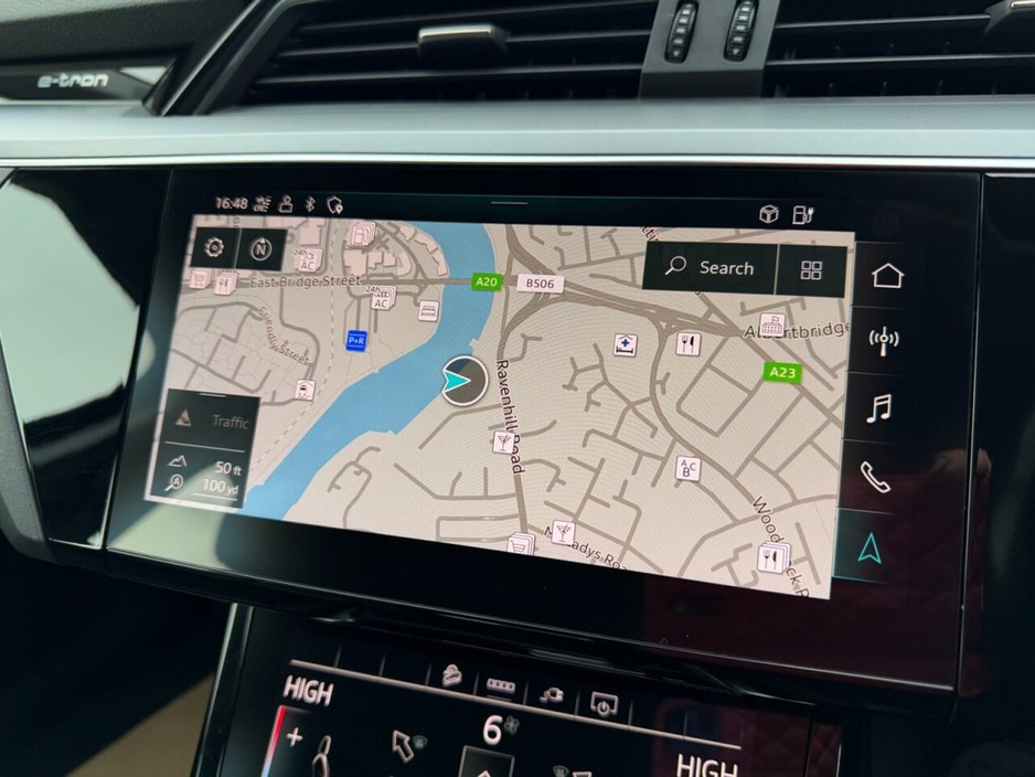 2022 Audi e-tron - image 17