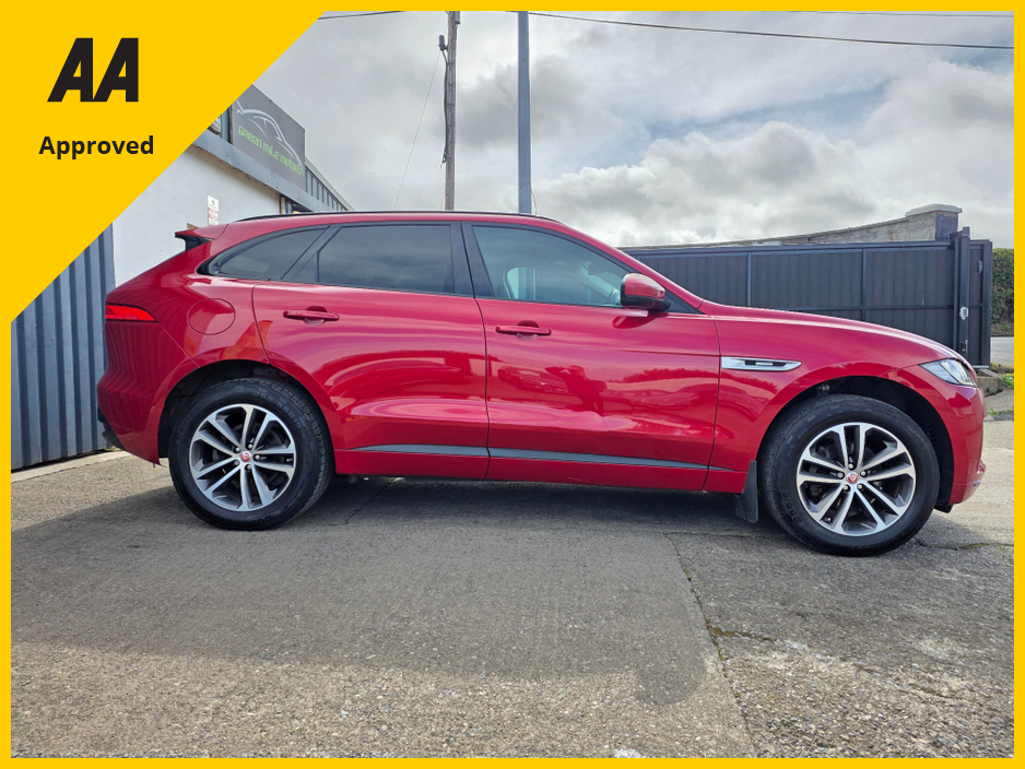 2018 Jaguar F-Pace - image 10