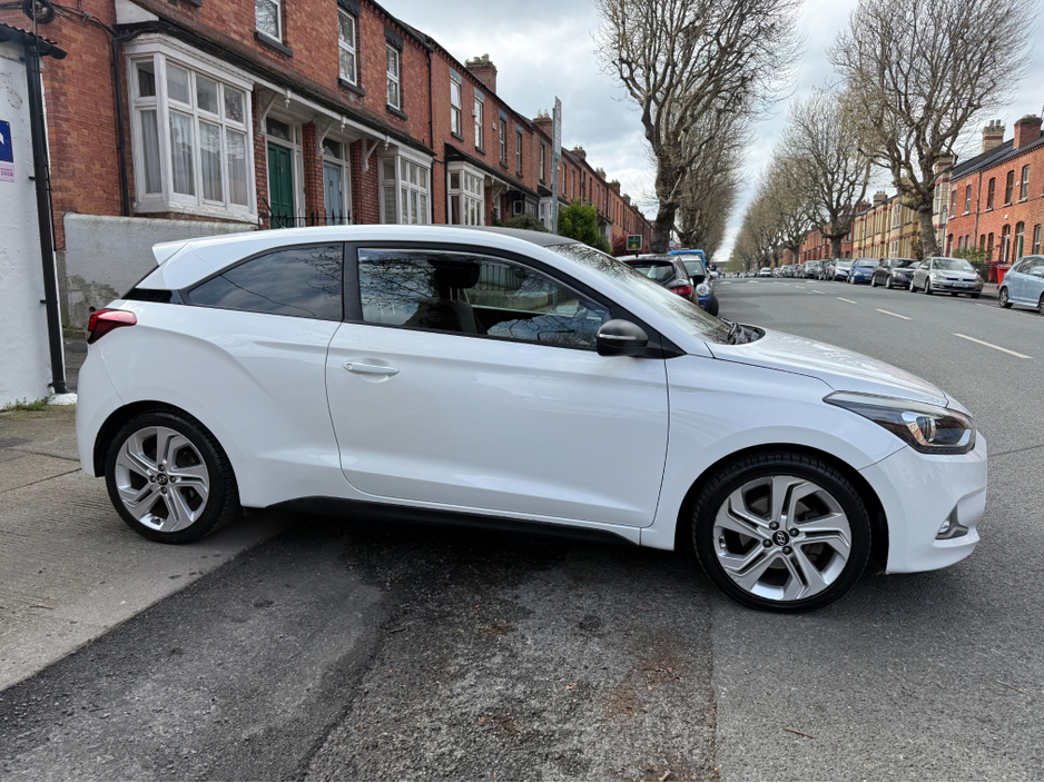 2016 Hyundai i20 - image 4