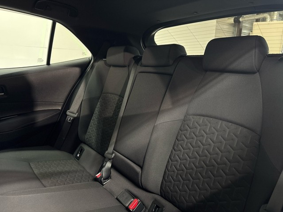 2020 Toyota Corolla COROLLA HYBRID L/SPORT HB €21,950