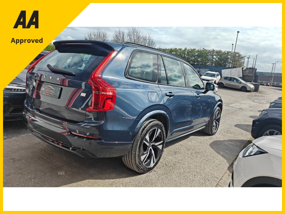 2023 Volvo XC90 - image 11