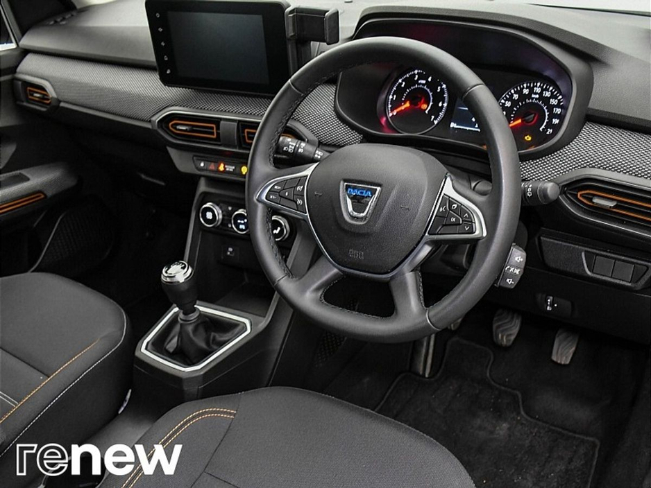 2022 Dacia Sandero Stepway - image 6