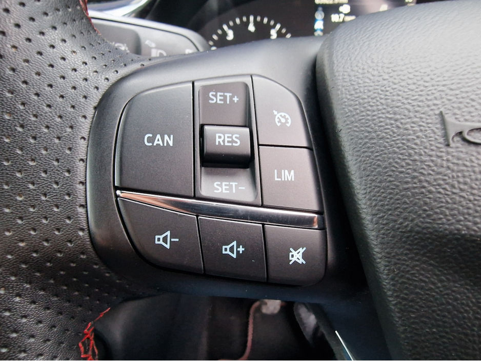 2023 Ford Fiesta ST-LINE  LOW MILEAGE GOOD AS NEW €18,950