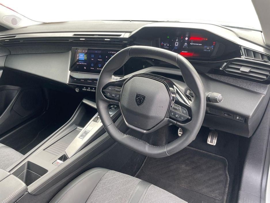 2023 Peugeot 408 - image 5