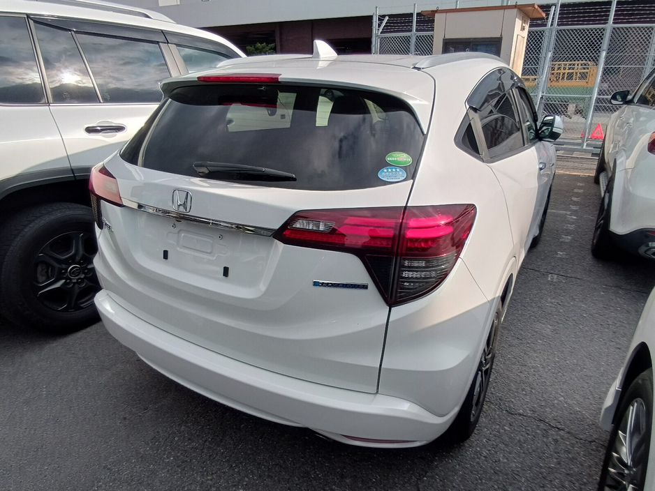 2018 Honda Vezel - image 3