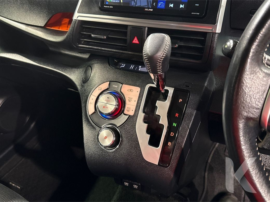 2020 Toyota Sienta - image 21