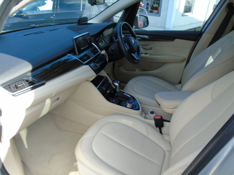 2016 BMW 2 Series - image 13