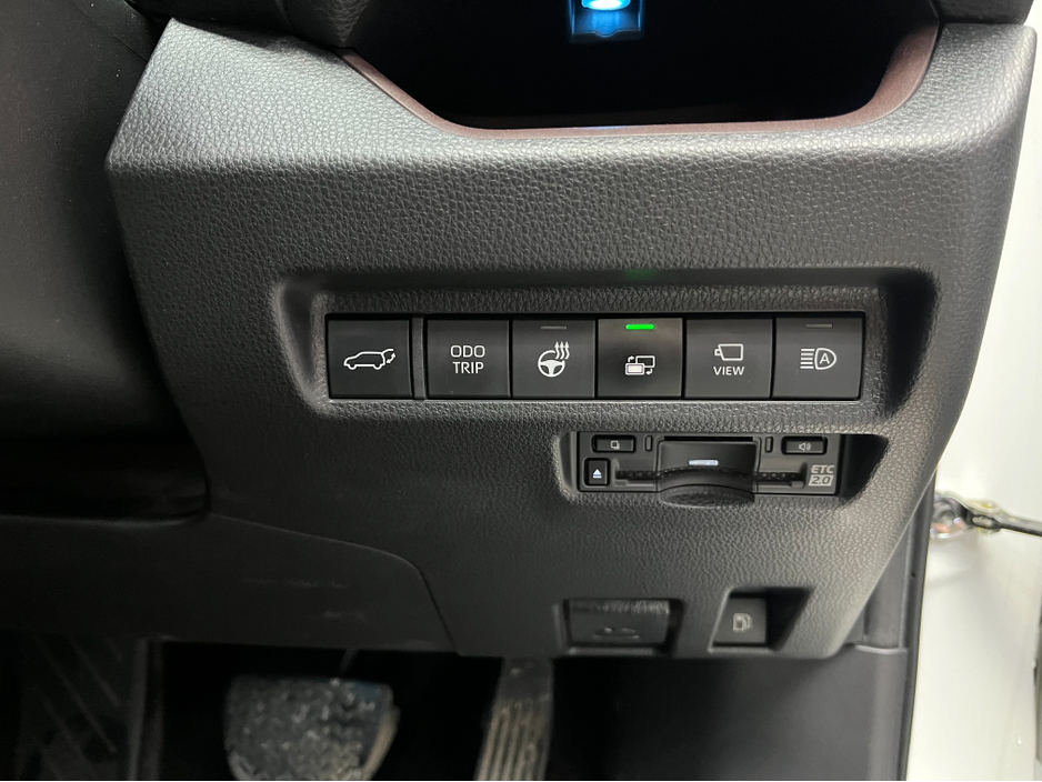 2023 Toyota Rav4 - image 14