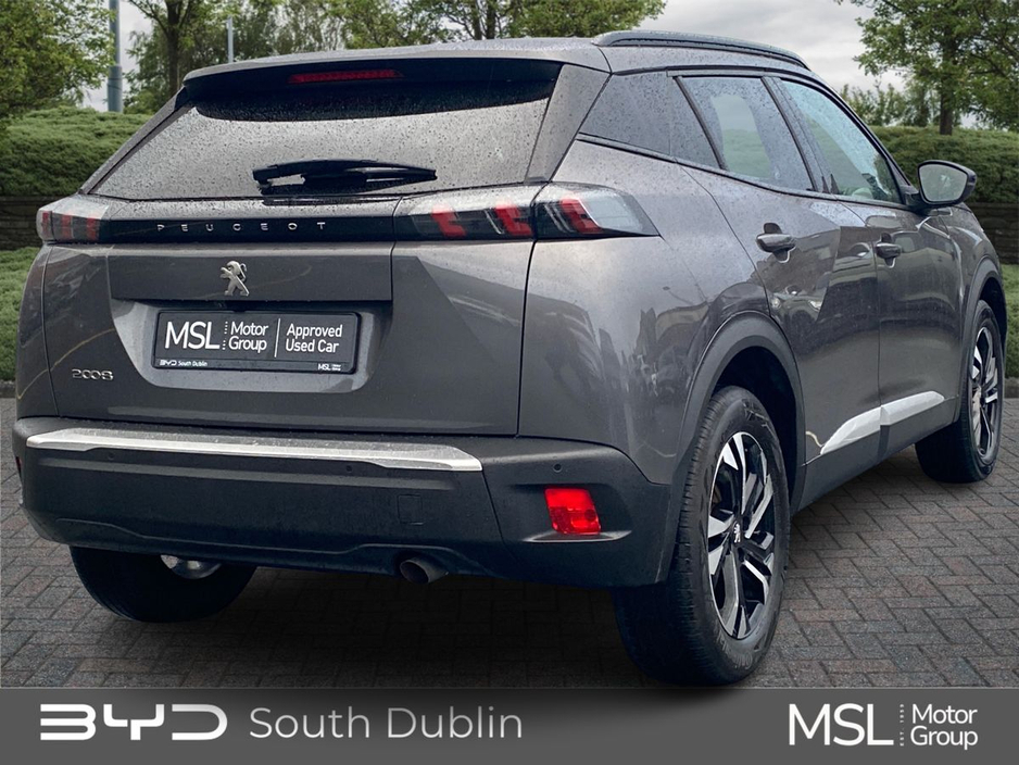 2022 Peugeot 2008 - image 3