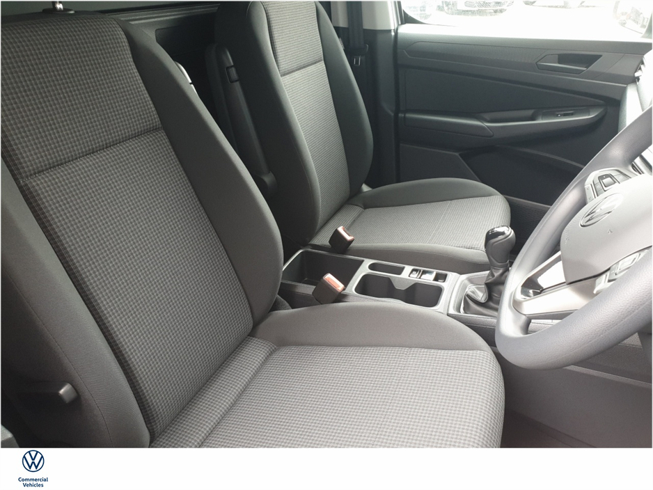 2024 Volkswagen Caddy - image 10