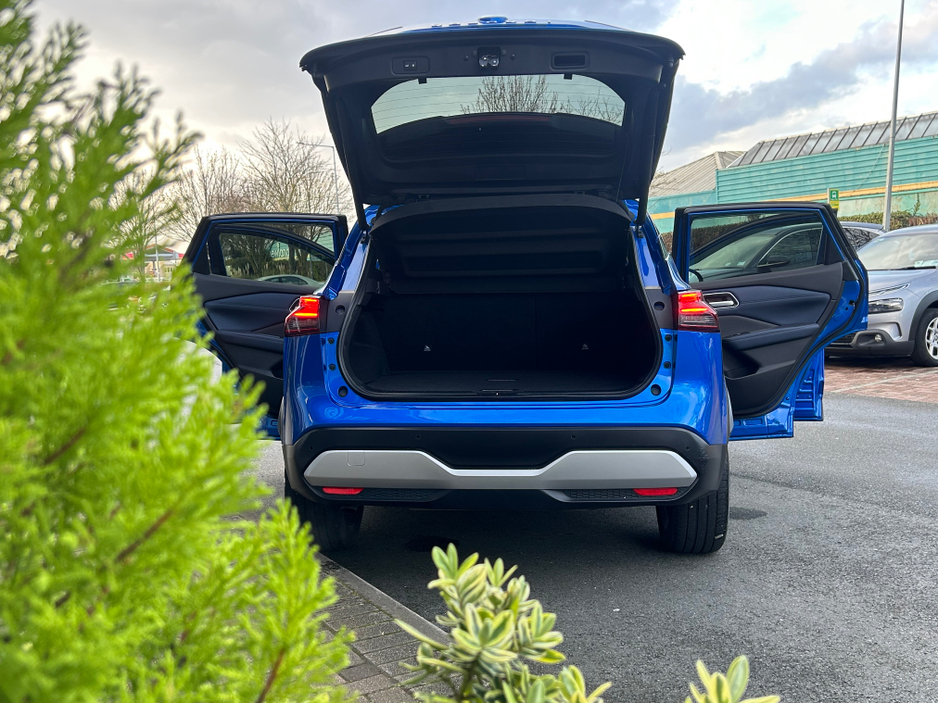 2022 Nissan Qashqai SVE-Premium Stunning Top Spec. Automatic - Pan-Roof + Leather & BOSE - Top Trade-Ins & Great Finance Deals - €29,950