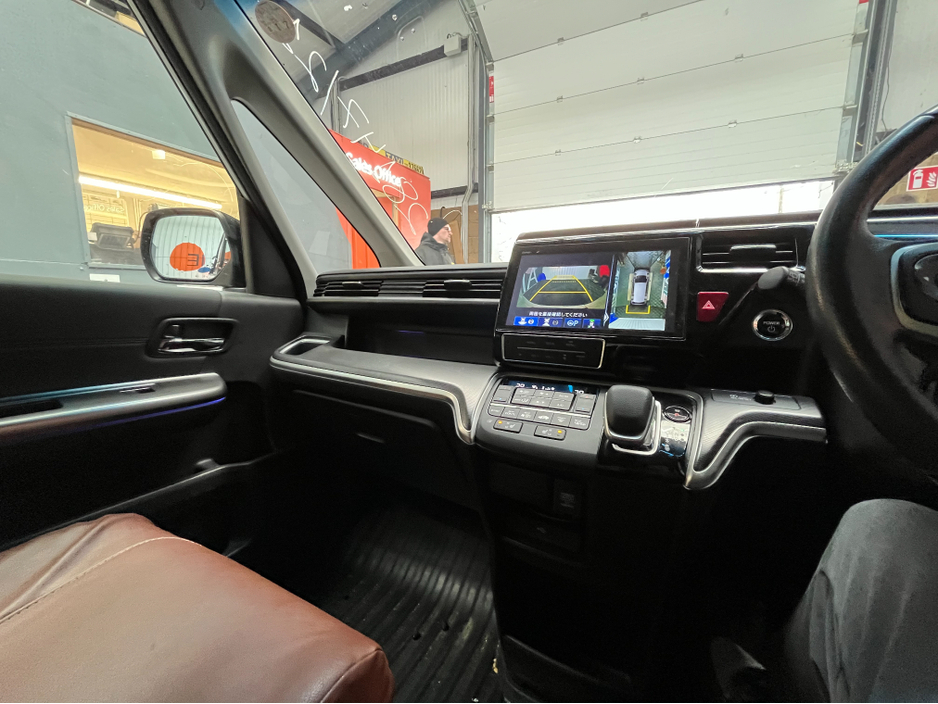 2021 Honda Stepwagon - image 20