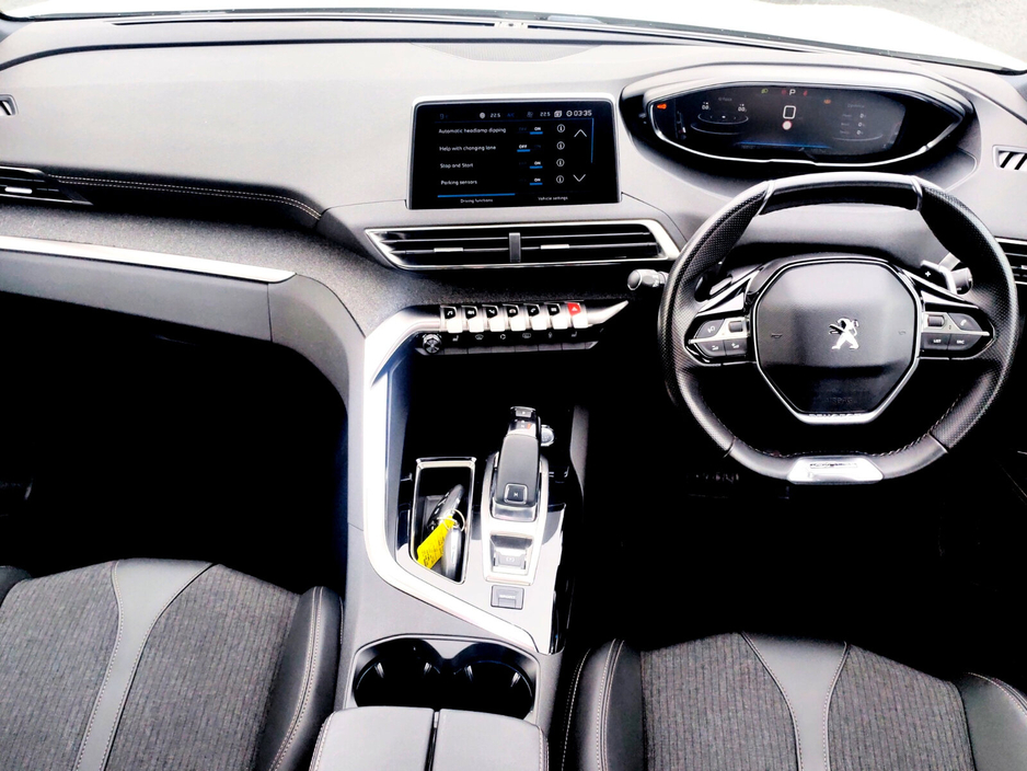 2020 Peugeot 3008 - image 26