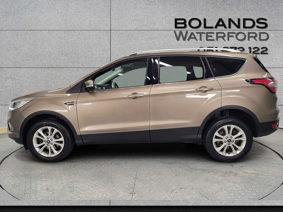 2019 Ford Kuga - image 3