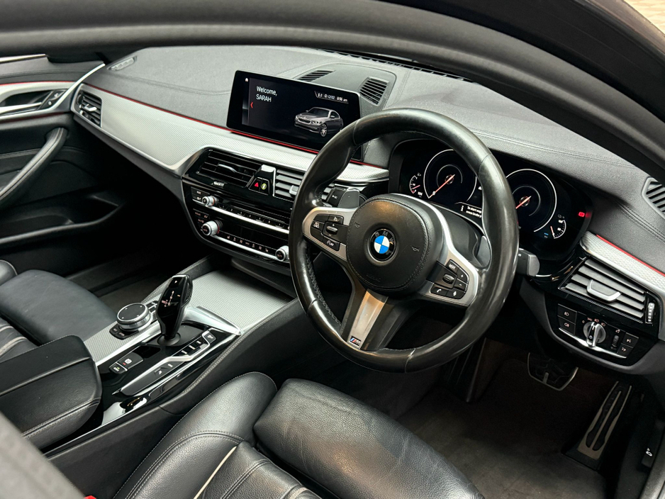 2019 BMW 5 Series - image 10
