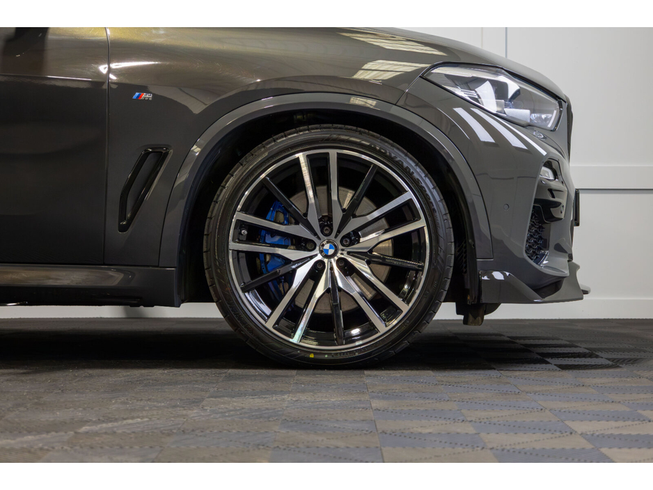 2021 BMW X5 - image 7