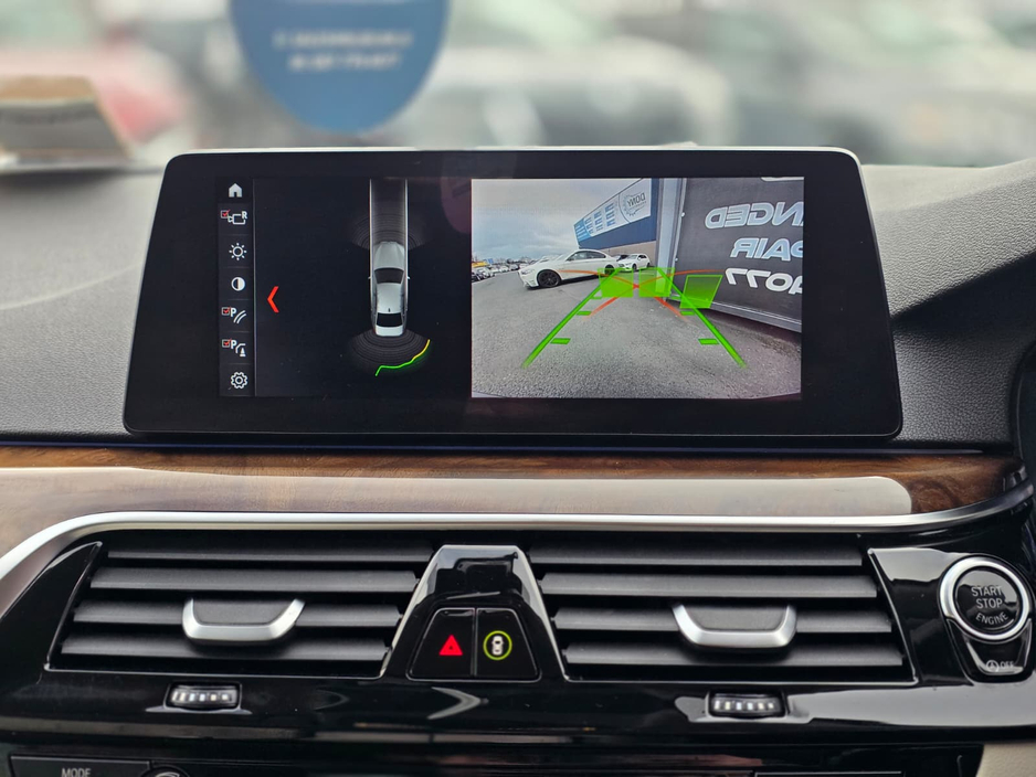 2018 BMW 5 Series - image 10