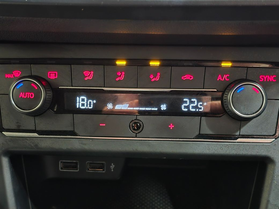 2018 Volkswagen Polo 1.0 TSi Highline 5Dr Automatic * Reversing Camera * Front / Rear Parking Sensors * €16,750