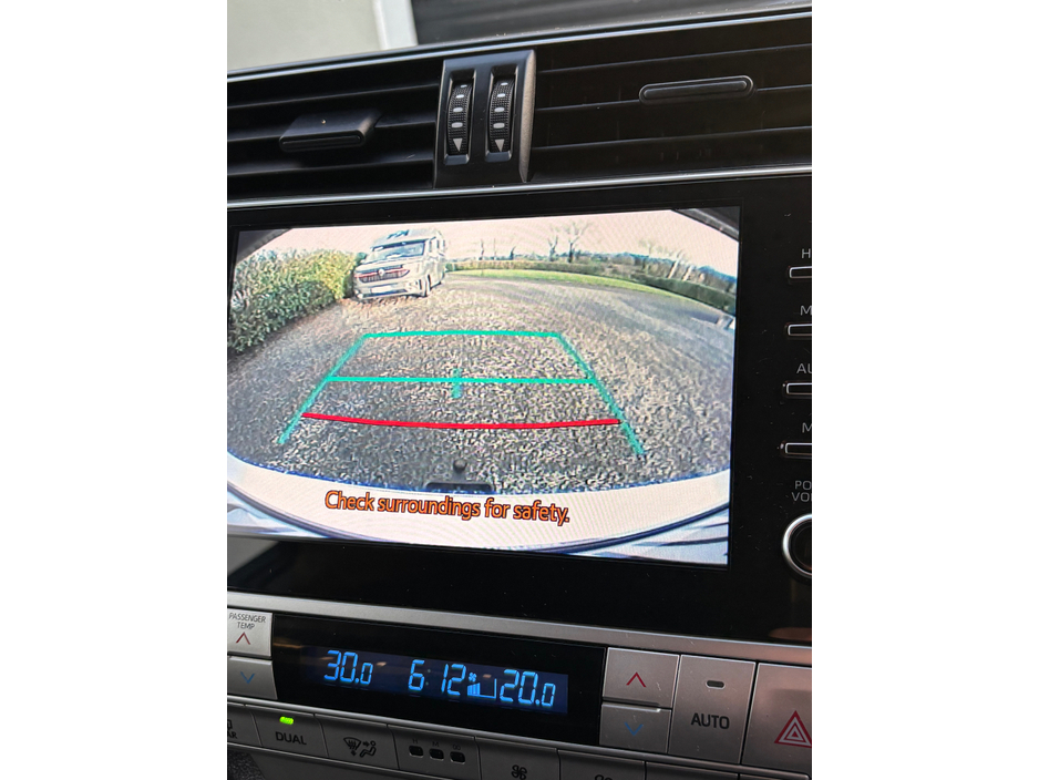 2021 Toyota Landcruiser - image 10