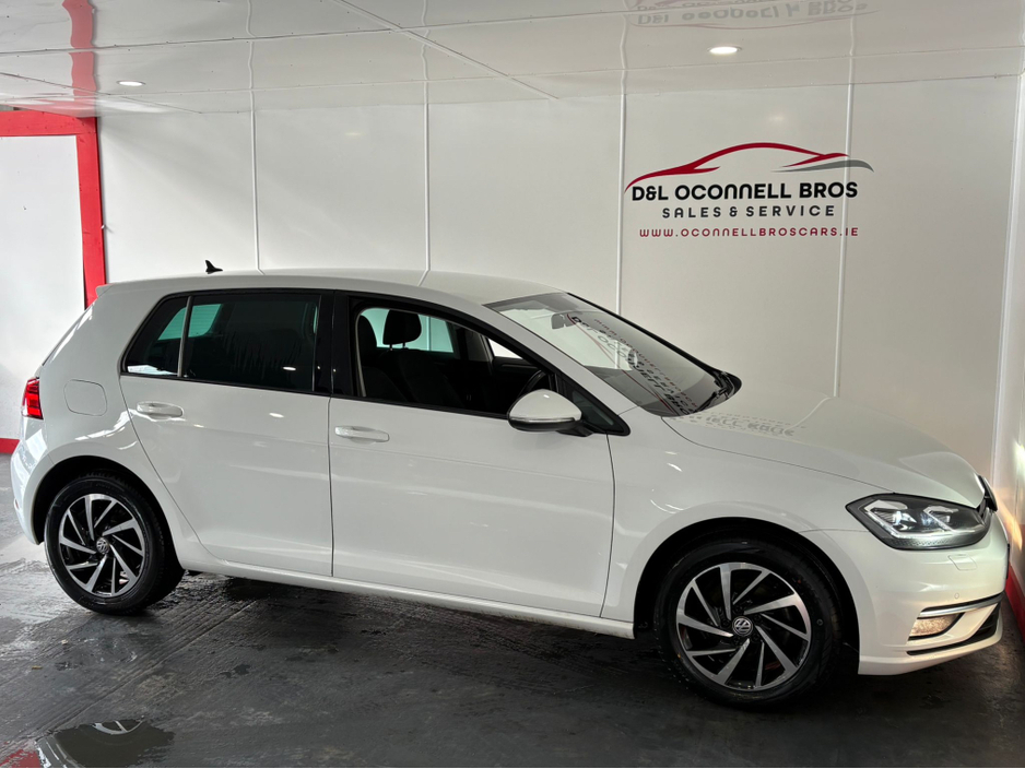 2020 Volkswagen Golf - image 6