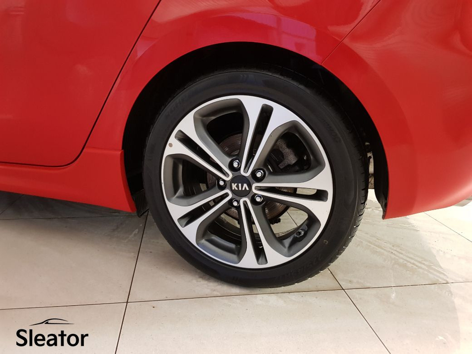 2017 Kia Ceed - image 3