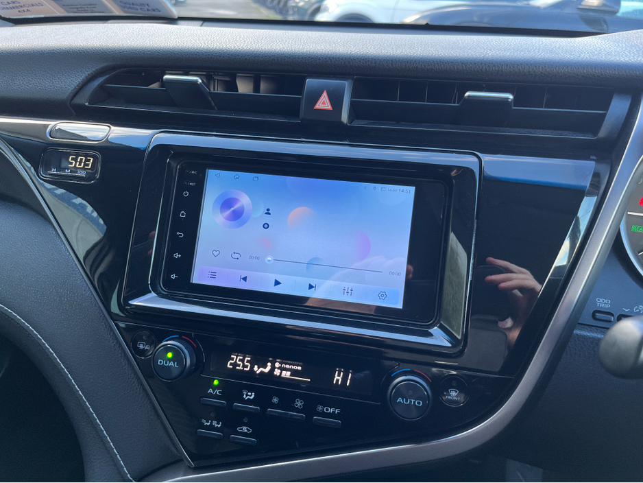 2019 Toyota Camry WS HYBRID AUTOMATIC 2.5 PETROL //HALF LEATHER SEATS//ELECTRIC DRIVERS SEAT//KEYLESS ENTRY//ADAPTIVE CRUISE CONTROL//REVERSE CAMERA// €25,950