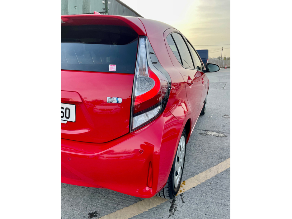 2019 Toyota Aqua - image 11