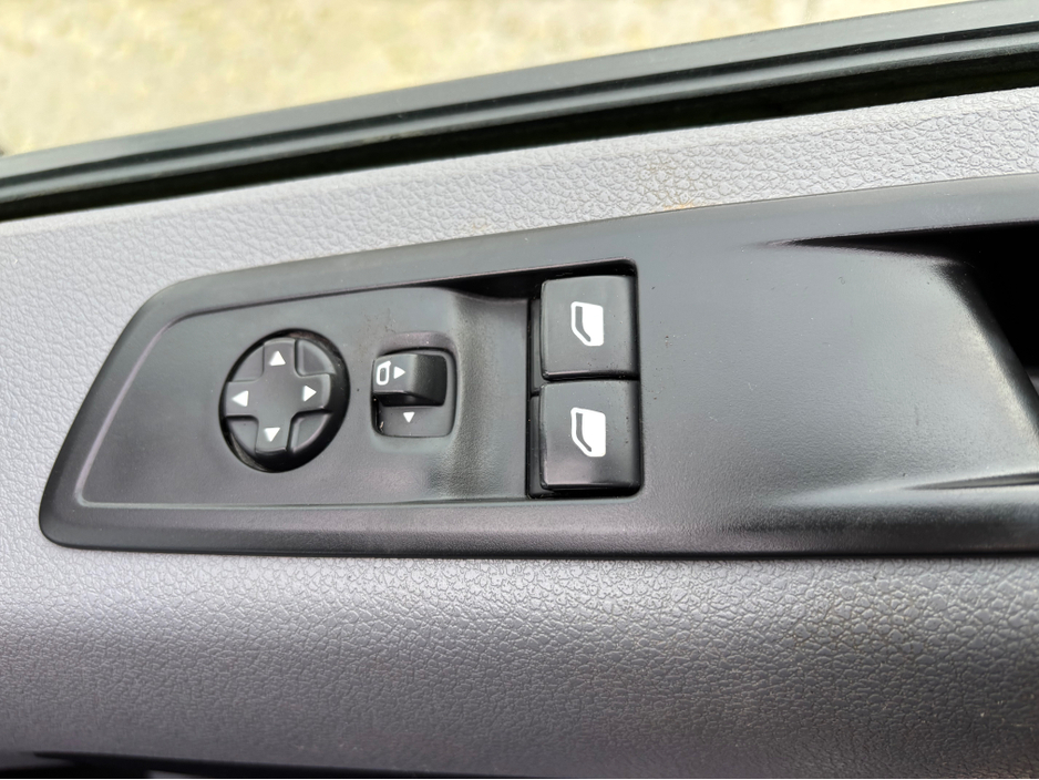 2022 Citroen Dispatch - image 6
