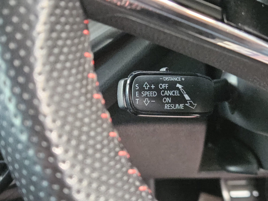 2022 Skoda Octavia - image 13