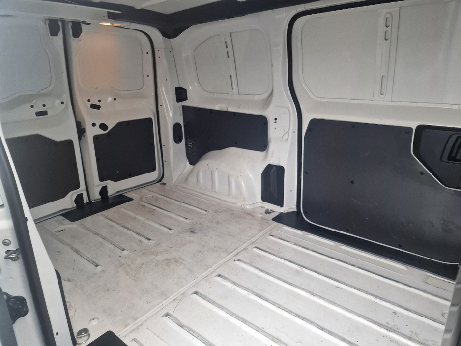 2022 Peugeot Expert Active Standard 1.5 HDI 100 4D €15,450