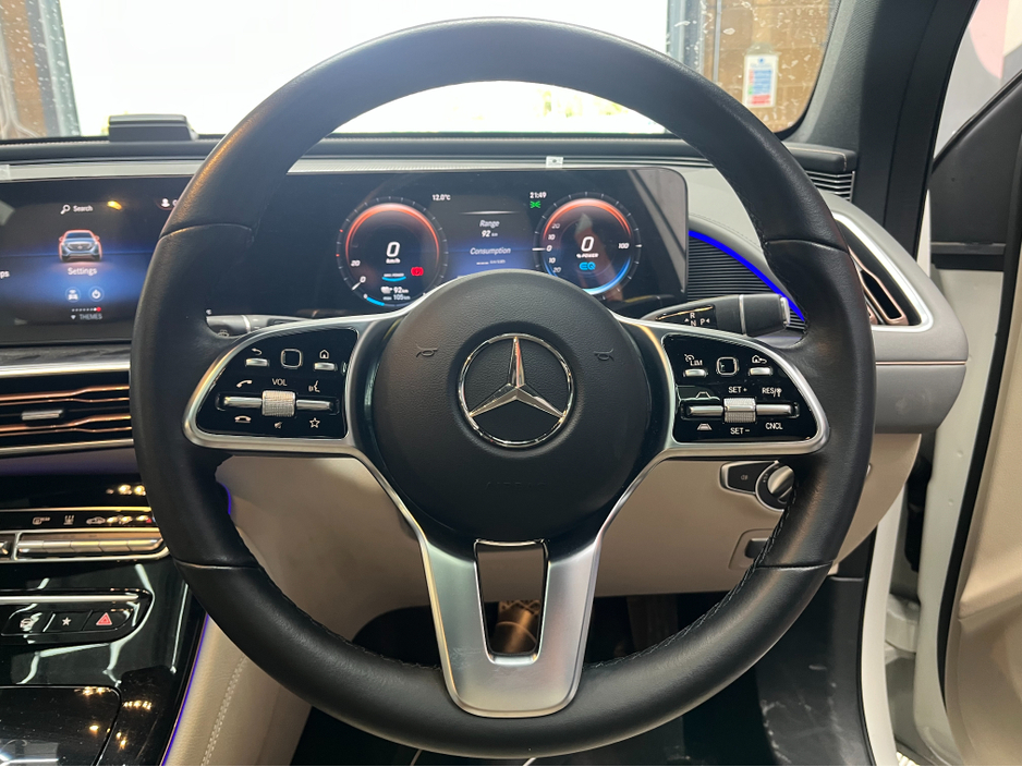2024 Mercedes-Benz EQC - image 9