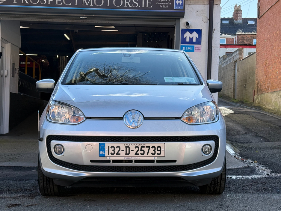 2013 Volkswagen up! - image 2