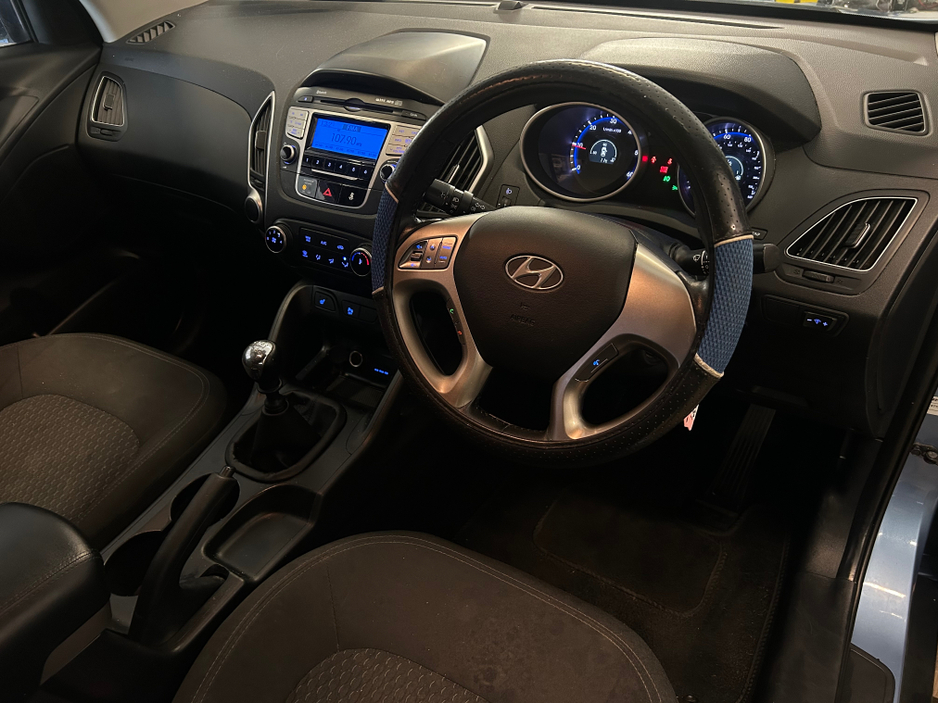 2013 Hyundai ix35 - image 8