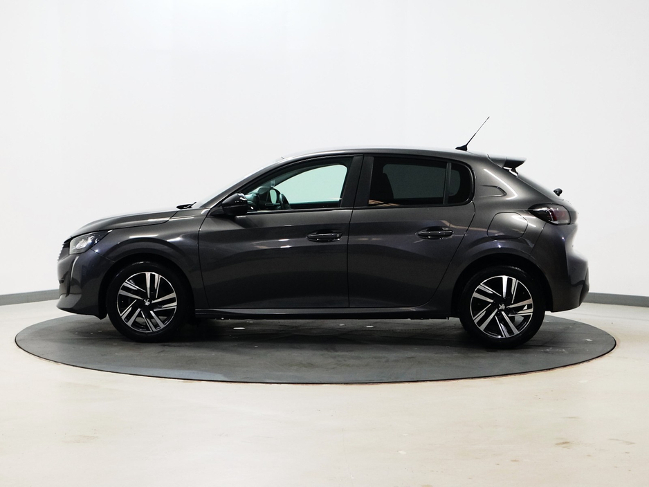 2023 Peugeot 208 - image 5