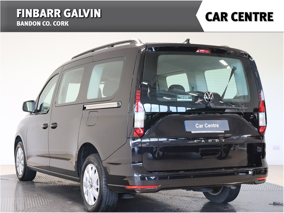 2025 Volkswagen Caddy Maxi Life - image 7
