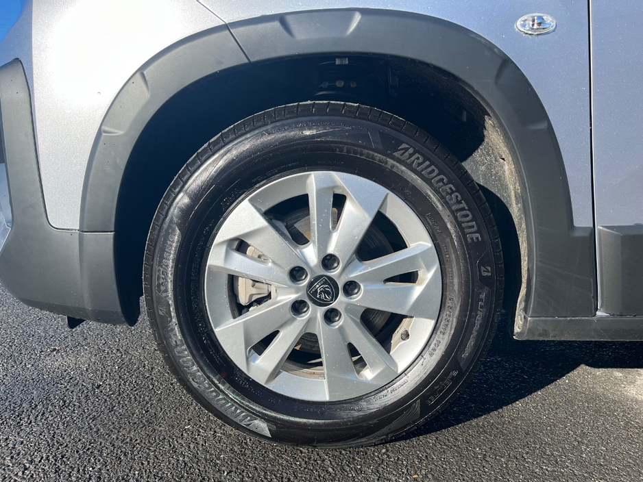 2026 Peugeot Rifter - image 5