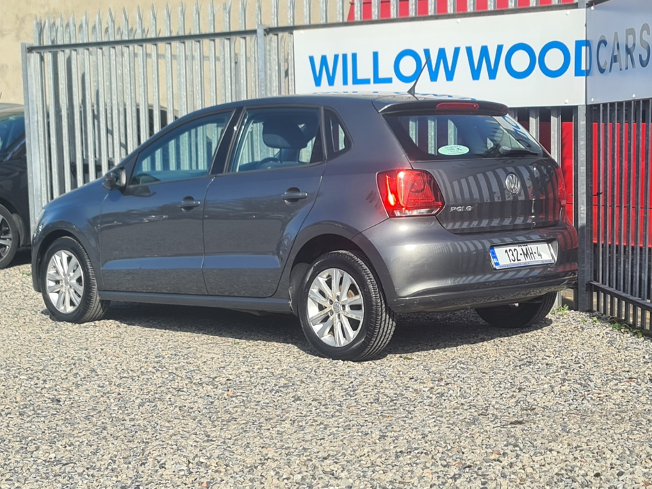 2013 Volkswagen Polo - image 4