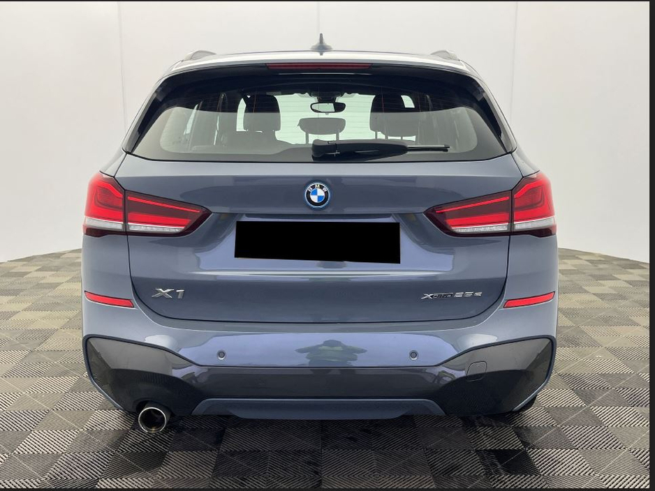 2022 BMW X1 - image 7