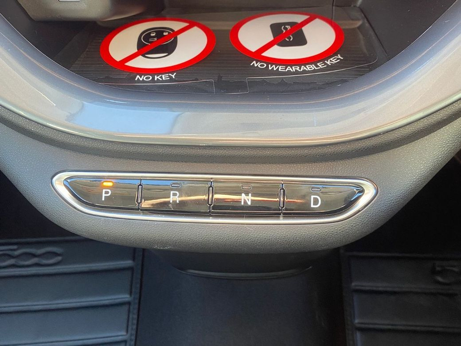 2025 Fiat 500e - image 24