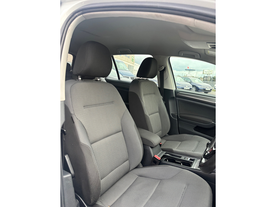 2013 Volkswagen Golf 1.6 TDI SE BLUEMOTION 105PS 5DR €6,750